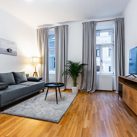 Spacious 3-Room Apt. 15 Min To The City Center Wien Exteriör bild
