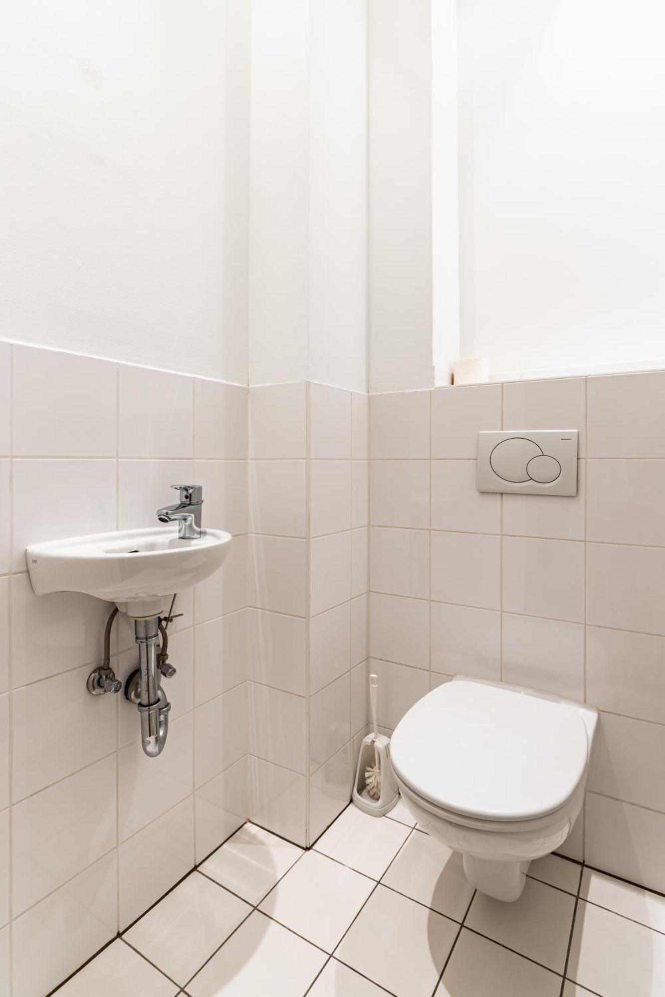 Spacious 3-Room Apt. 15 Min To The City Center Wien Exteriör bild